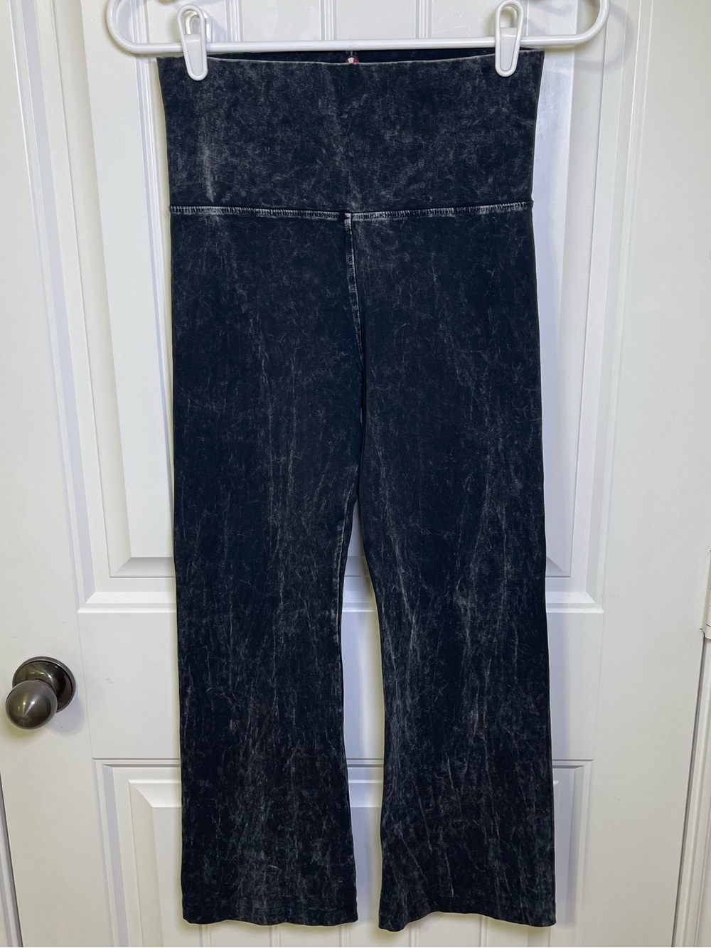 T-Party Medium Black Mineral Foldover Waist Bootcut Flare Leg Yoga Pants